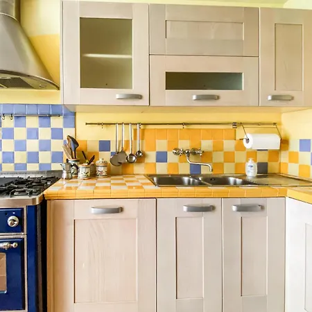 2 Bedroom Lovely In 펜션