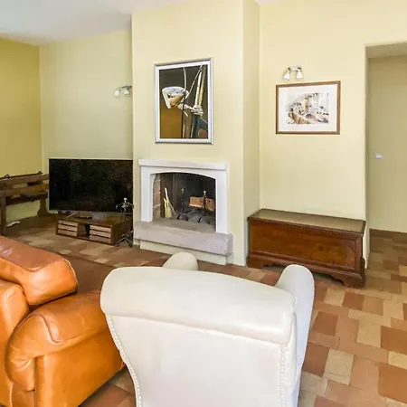 2 Bedroom Lovely In 펜션 *