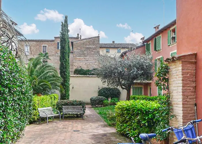 2 Bedroom Lovely In Σπίτι διακοπών